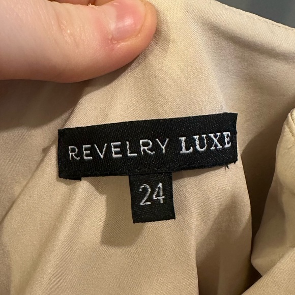 Revelry Luxe Violet Jacquard Dress Flutter Strap Corset Back Size 24 Champagne - Picture 12 of 16